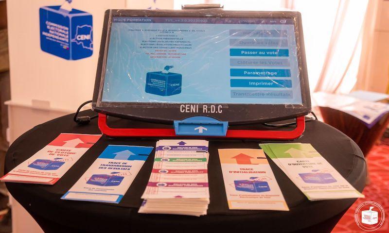 20 décembre 2023 : plusieurs femmes électrices ne maîtrisent pas l’utilisation du Dispositif Électronique de Vote (DEV) 20 décembre 2023 : plusieurs femmes électrices ne maîtrisent pas l’utilisation du Dispositif Électronique de Vote (DEV)