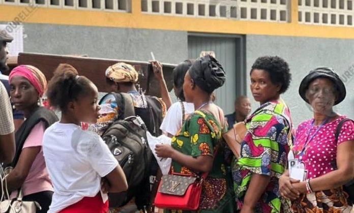 Elections 2023 : les femmes très présentes dans les centres de vote Elections 2023 : les femmes très présentes dans les centres de vote