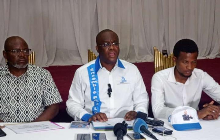 Présidentielle 2023 : « la CENI est en train de préparer les congolais à accepter des résultats d’une parodie électorale » (Hervé Diakiese) Présidentielle 2023 : « la CENI est en train de préparer les congolais à accepter des résultats d’une parodie électorale » (Hervé Diakiese)