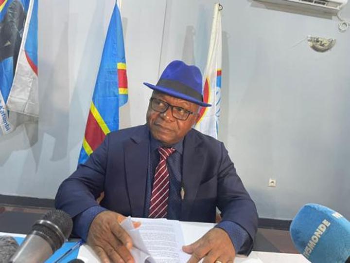 Malaise au sein d’Ensemble : Dieudonné Bolengetenge justifie le remplacement de Francis Kalombo par le souci de redynamiser le parti Malaise au sein d’Ensemble : Dieudonné Bolengetenge justifie le remplacement de Francis Kalombo par le souci de redynamiser le parti