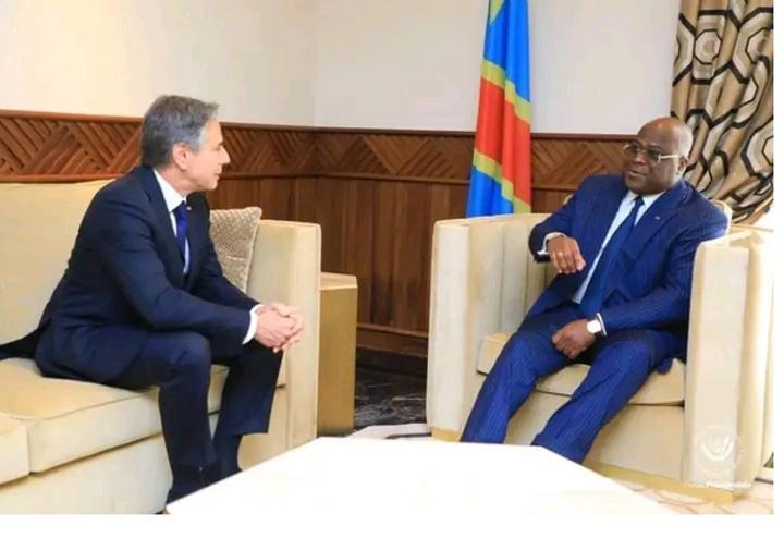 Présumée implication des Américains dans le Coup d’État raté en RDC : Blinken promet au président Tshisekedi « la collaboration de son pays » pour établir toute vérité Présumée implication des Américains dans le Coup d’État raté en RDC : Blinken promet au président Tshisekedi « la collaboration de son pays » pour établir toute vérité