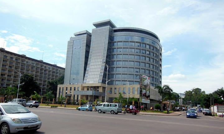 Kinshasa : les inspecteurs du travail, les contrôleurs et les agents administratifs nouvellement recrutés en sit-in devant l'hôtel du gouvernement ce mardi Kinshasa : les inspecteurs du travail, les contrôleurs et les agents administratifs nouvellement recrutés en sit-in devant l'hôtel du gouvernement ce mardi