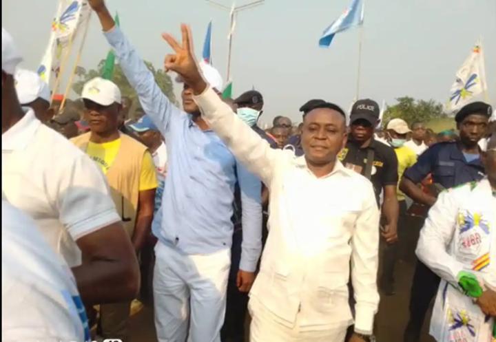 Processus électoral : Nkoso Kevani Lebon et Mfuru Ngonke Trésor élus provisoirement gouverneur et vice-gouverneur de la province de Maï-Ndombe Processus électoral : Nkoso Kevani Lebon et Mfuru Ngonke Trésor élus provisoirement gouverneur et vice-gouverneur de la province de Maï-Ndombe