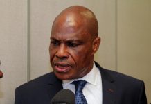 Fayulu Appelle à L’Unité Nationale Face aux Massacres Fayulu Appelle à L'Unité Nationale Face aux Massacres