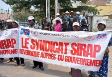 Sit-In Des Agents De La Fonction Publique Pour Salaires Sit-In Des Agents De La Fonction Publique Pour Salaires