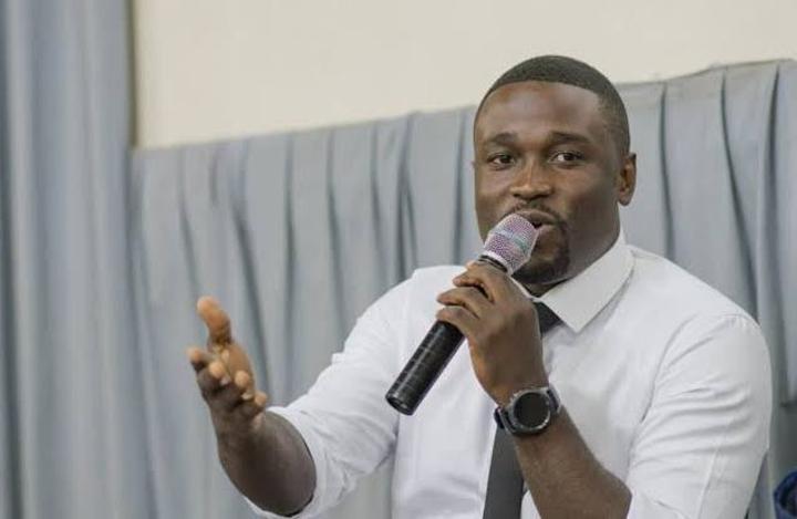 Seth Kikuni Critique La Stratégie D'André Wameso Seth Kikuni Critique La Stratégie D'André Wameso