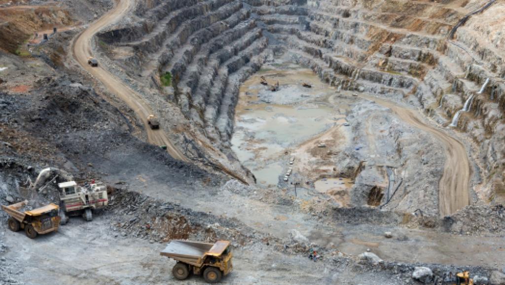 Comment BâTir une Économie 24 H/24 en RDC? Comment BâTir une Économie 24 H/24 en RDC?