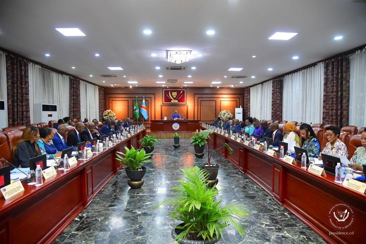 Gouvernement Cherche Consensus Politique pour Stabiliser Institutions Gouvernement Cherche Consensus Politique pour Stabiliser Institutions