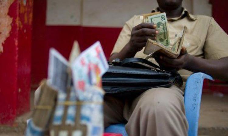 Cambistes de Kinshasa Défendent Leur Pratique de Spéculation Cambistes de Kinshasa Défendent Leur Pratique de Spéculation