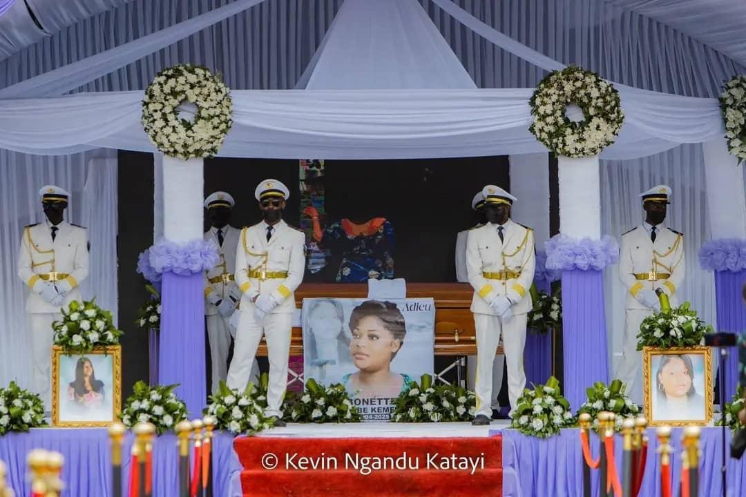 Obsèques de Bonette Elombe Kemfuni, Figure Éducative Obsèques de Bonette Elombe Kemfuni, Figure Éducative