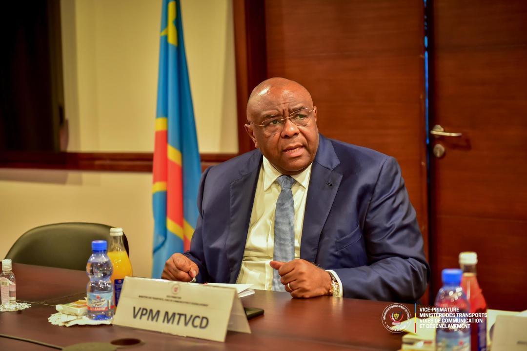 Conducteurs Avec Permis À Puce Circuleront Librement Conducteurs Avec Permis À Puce Circuleront Librement