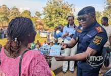 Beni Remise Du Premier Lot De Passeports Biométriques Beni Remise Du Premier Lot De Passeports Biométriques