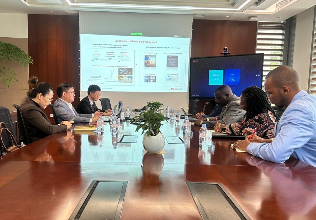 Partenariat Stratégique pour l'IA avec Huawei Partenariat Stratégique pour l'IA avec Huawei