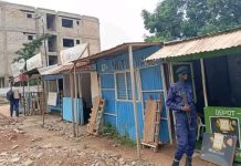 Mbuji-Mayi Évacue Cabines le Long de Nouvelles Avenues Mbuji-Mayi Évacue Cabines le Long de Nouvelles Avenues