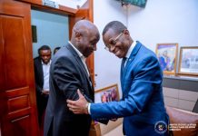 Soutien de l’ambassadeur du Burundi à Eliezer Ntambwe Soutien de l'ambassadeur du Burundi à Eliezer Ntambwe