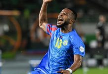 Meschack Elia: Football et Responsabilité Sociale Meschack Elia: Football et Responsabilité Sociale