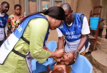 Vaccination Contre La Poliomyélite Pour 2 Millions D’Enfants Vaccination Contre La Poliomyélite Pour 2 Millions D'Enfants