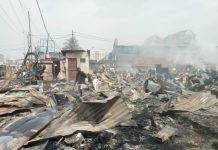 Incendie Dévastateur à Lingwala: Tragédie d’un Marché Incendie Dévastateur à Lingwala: Tragédie d'un Marché