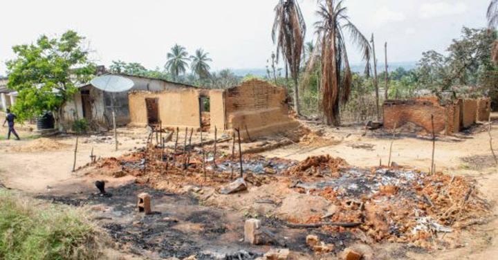 Réconciliation à Luiza Après Une Décennie de Conflit Réconciliation à Luiza Après Une Décennie de Conflit