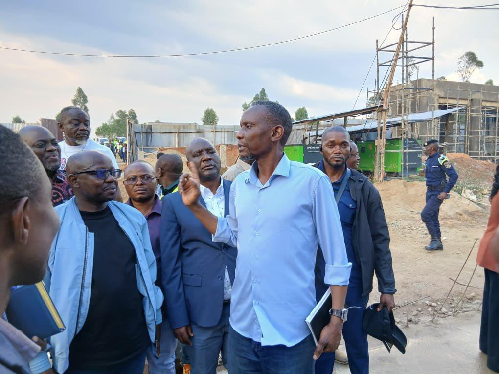 Inspection des chantiers du gouvernement à Bunia Inspection des chantiers du gouvernement à Bunia