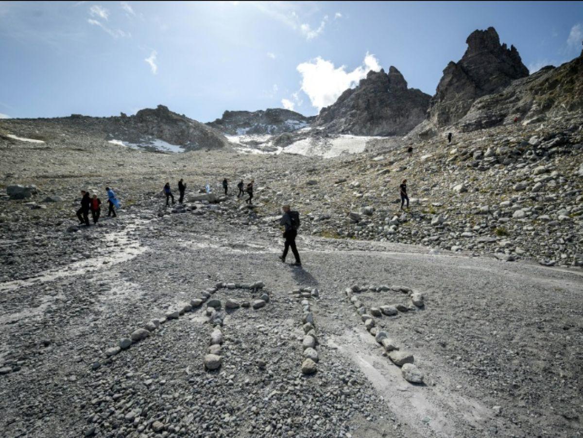 Menace de Disparition des Glaciers par le Réchauffement Menace de Disparition des Glaciers par le Réchauffement
