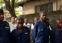 Quatre Policiers Condamnés Dans L’Affaire Zua Ye Tshombo Quatre Policiers Condamnés Dans L'Affaire Zua Ye Tshombo