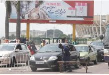 Contrôle De Vignette À Kinshasa Bug Bancaire Pour Automobilistes Contrôle De Vignette À Kinshasa Bug Bancaire Pour Automobilistes