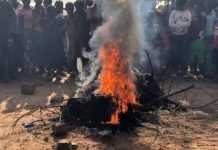 Kinshasa: Population en colère brûle un voleur à N’djili Kinshasa: Population en colère brûle un voleur à N’djili