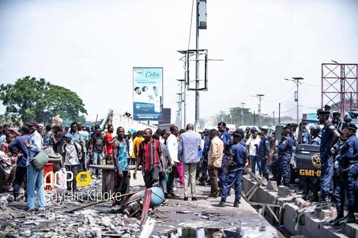 Circulation Rétablie Route des Poids Lourds à Kinshasa Circulation Rétablie Route des Poids Lourds à Kinshasa