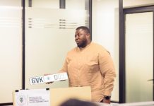 Acquisition de Nouvelles Plaques d’Immatriculation à Kinshasa Acquisition de Nouvelles Plaques d'Immatriculation à Kinshasa