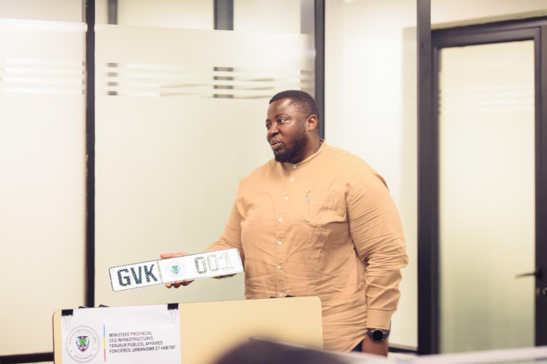 Acquisition de Nouvelles Plaques d'Immatriculation à Kinshasa Acquisition de Nouvelles Plaques d'Immatriculation à Kinshasa