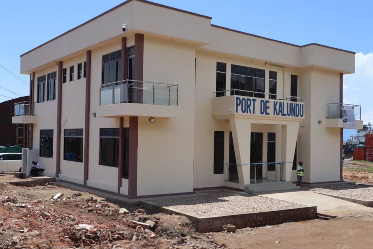 Opérateurs d'Uvira dénoncent surtaxation à Kalundu Opérateurs d'Uvira dénoncent surtaxation à Kalundu