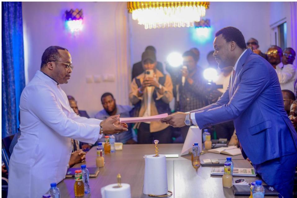 Commission Vérité et Réconciliation et CIC de Dodo Kamba Commission Vérité et Réconciliation et CIC de Dodo Kamba