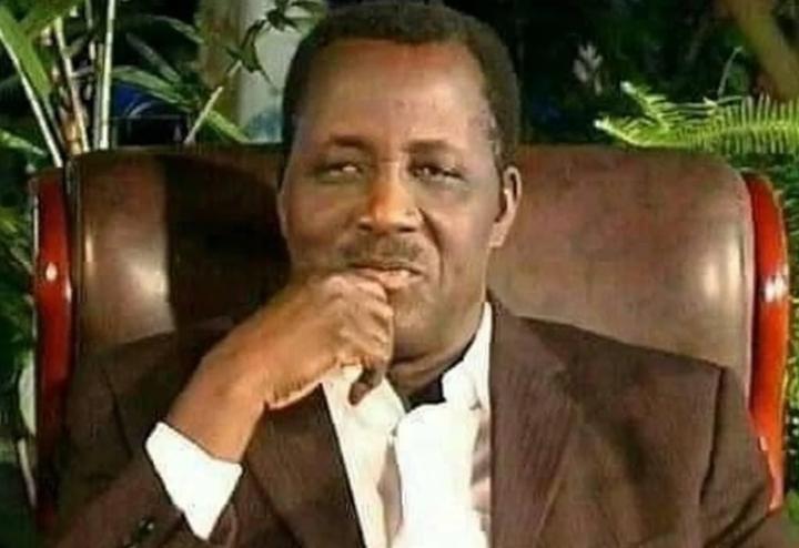 Révision Constitutionnelle et Imbroglio Politique Congolais Révision Constitutionnelle et Imbroglio Politique Congolais