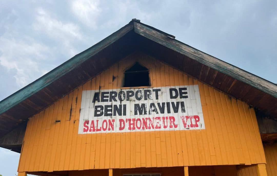 Beni: Bureaux Préfabriqués à l'Aéroport de Mavivi Beni: Bureaux Préfabriqués à l'Aéroport de Mavivi