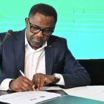 CAF: le Secrétaire Général, Véron Mosengo-Omba, Démissionne CAF: le Secrétaire Général, Véron Mosengo-Omba, Démissionne