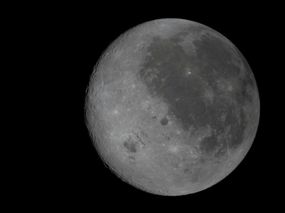 Mission Artemis II: Astronautes de retour après survol lunaire Mission Artemis II: Astronautes de retour après survol lunaire