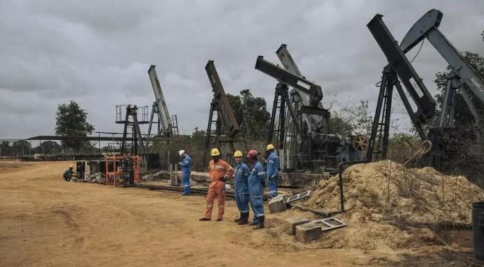 Pollution Pétrolière Menace les Habitants du Congo Pollution Pétrolière Menace les Habitants du Congo