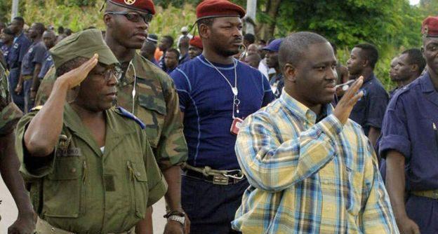 Les avocats de Soro refusent qu’il soit « extradé en Côte d’Ivoire où l’État de droit n’existe plus » Les avocats de Soro refusent qu’il soit « extradé en Côte d’Ivoire où l’État de droit n’existe plus »