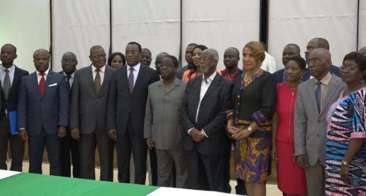 L’opposition en Côte-d’Ivoire, du front commun « insurrectionnel » en octobre à la division aux législatives L’opposition en Côte-d’Ivoire, du front commun « insurrectionnel » en octobre à la division aux législatives