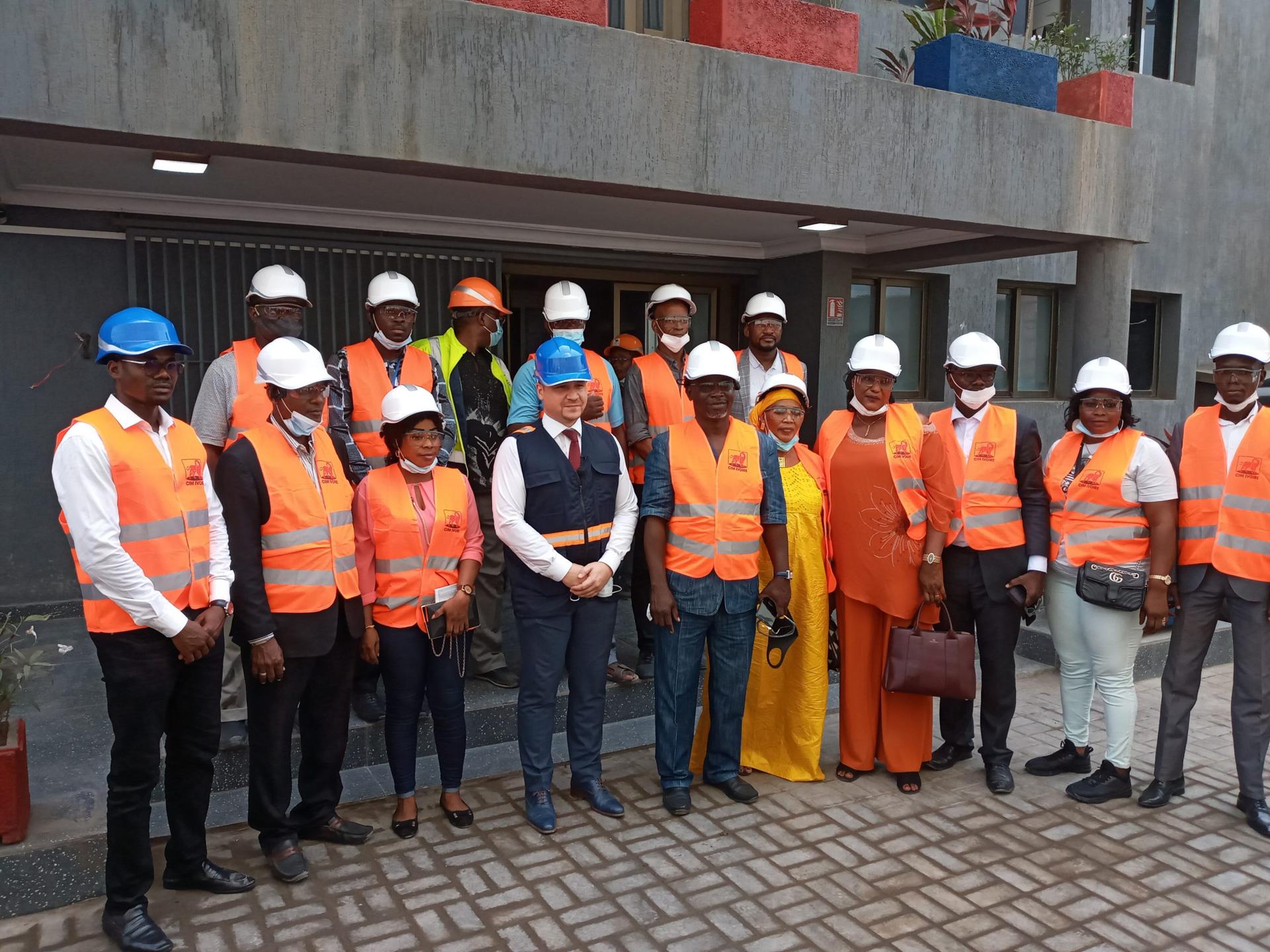 Port d’Abidjan Côte-d’Ivoire: Cim Ivoire ‘’plaide non coupable’’ et fait une »démonstration par la preuve » Port d’Abidjan Côte-d’Ivoire: Cim Ivoire ‘’plaide non coupable’’ et fait une »démonstration par la preuve »