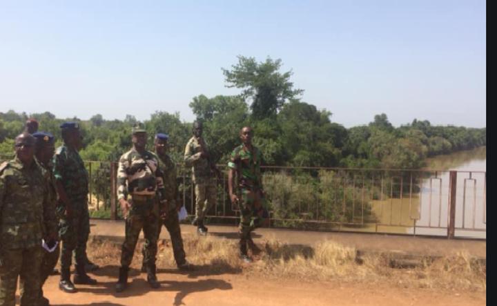 Kafolo/Côte-d’Ivoire: «Une heure de combat intense contre les assaillants venus du Burkina-Faso» (état-major) Kafolo/Côte-d’Ivoire: «Une heure de combat intense contre les assaillants venus du Burkina-Faso» (état-major)