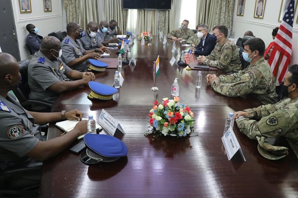 USA: Le Commandant des Opérations spéciales de l’Armée de terre pour l’Afrique en visite en Côte-d’Ivoire USA: Le Commandant des Opérations spéciales de l’Armée de terre pour l’Afrique en visite en Côte-d’Ivoire
