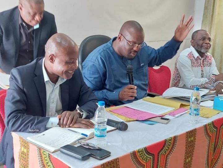 Côte d'Ivoire : Création d'un nouveau parti politique par Gbagbo, l'UNG prend acte et invite ses militants à un congrès extraordinaire pour sa décision finale Côte d'Ivoire : Création d'un nouveau parti politique par Gbagbo, l'UNG prend acte et invite ses militants à un congrès extraordinaire pour sa décision finale