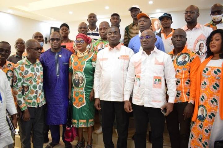Côte d'Ivoire : Région du Tonpki, après l'échec du Rhdp aux élections législatives, Félix Anoblé invite à privilégier l'intérêt du parti plutôt que des intérêts individuels Côte d'Ivoire : Région du Tonpki, après l'échec du Rhdp aux élections législatives, Félix Anoblé invite à privilégier l'intérêt du parti plutôt que des intérêts individuels