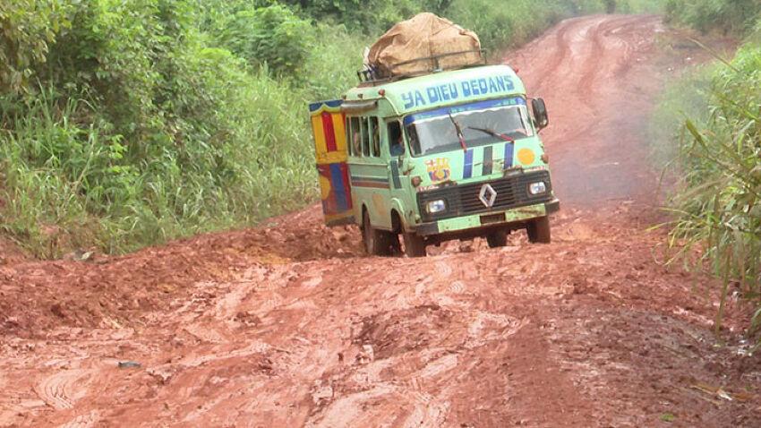 Tronçon Abengourou-Bettié, véritable calvaire pour automobilistes et passagers Tronçon Abengourou-Bettié, véritable calvaire pour automobilistes et passagers
