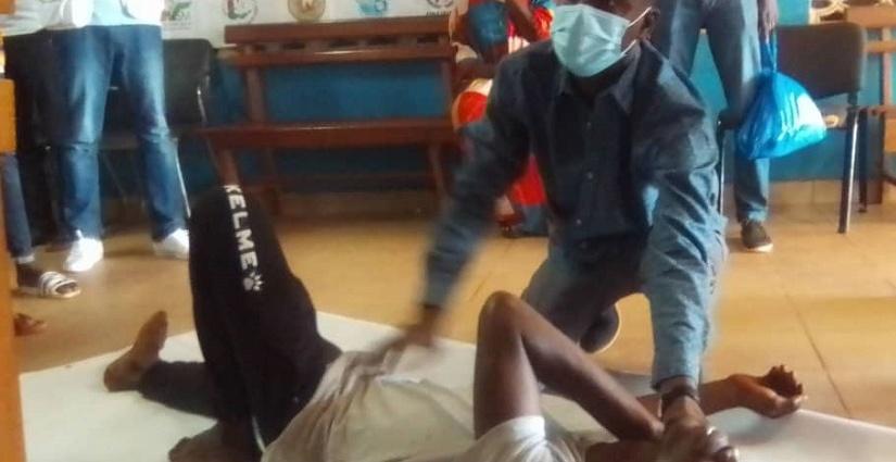 Une ONG sensibilise les usagers de drogues sur les risques d’overdoses Une ONG sensibilise les usagers de drogues sur les risques d’overdoses