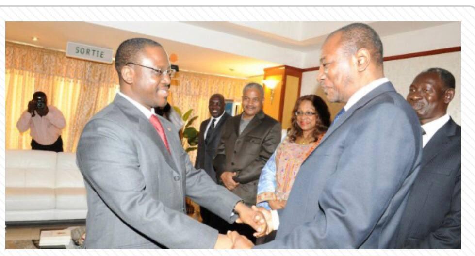 Soro exprime ses inquiétudes « face à la grave situation qui a court en Guinée » après l’humiliation du Président Alpha Condé Soro exprime ses inquiétudes « face à la grave situation qui a court en Guinée » après l’humiliation du Président Alpha Condé