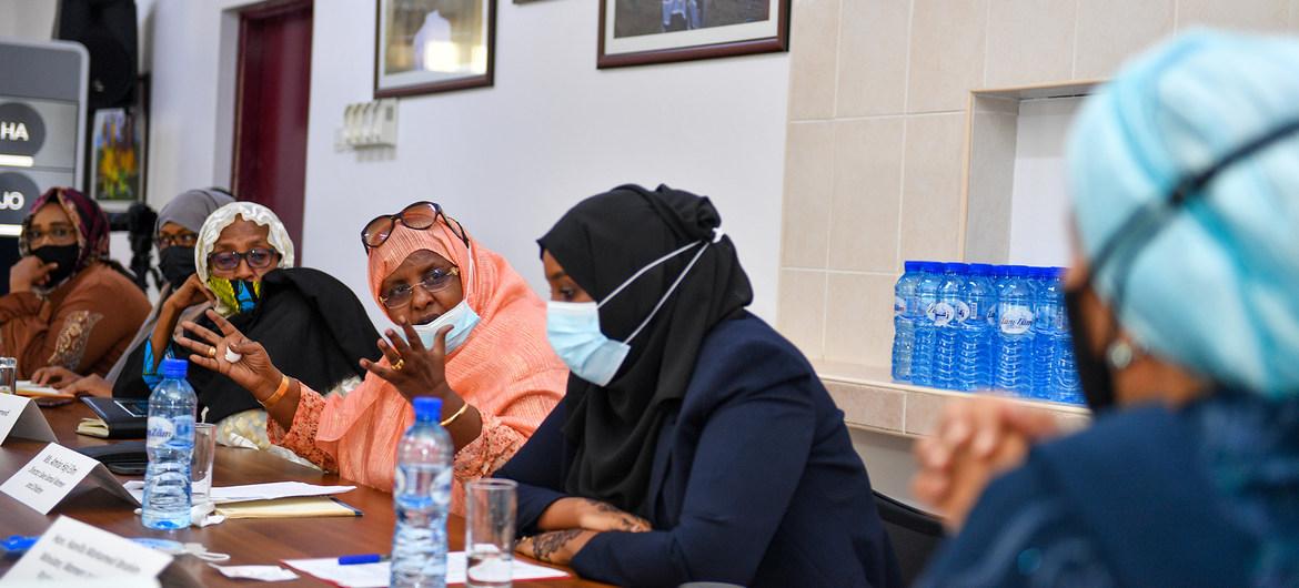 En visite en Somalie, la numéro deux de l’ONU plaide pour davantage de participation politique des femmes En visite en Somalie, la numéro deux de l’ONU plaide pour davantage de participation politique des femmes