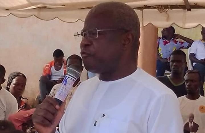 Côte d'Ivoire : Depuis Duekoué, l'ancien Ministre Eric Kahé prône la réconciliation et invite au désarmement des dozos Côte d'Ivoire : Depuis Duekoué, l'ancien Ministre Eric Kahé prône la réconciliation et invite au désarmement des dozos